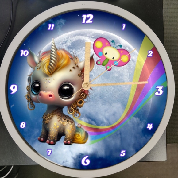 Over the midnight rainbow led dance light clock with baby butterfly, full moon - Picture 2 of 5